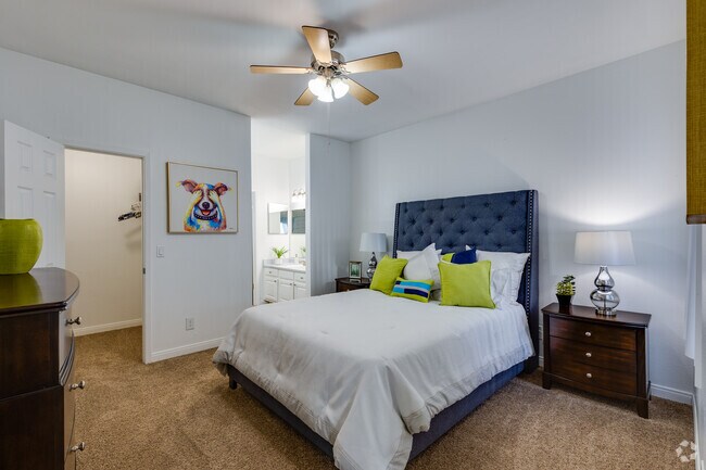 2 BR, 2 BA - 1,032 SF - Portola West Vegas