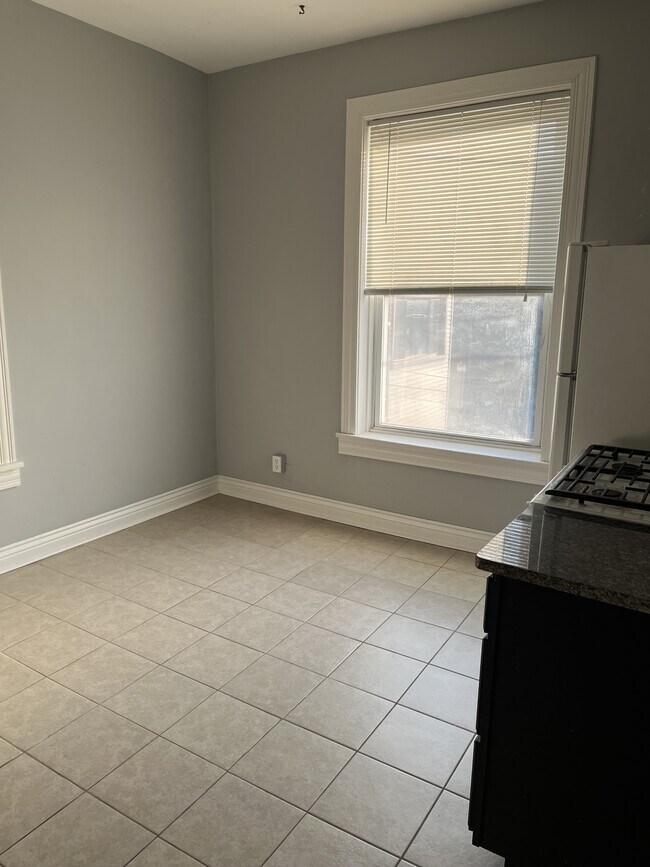 Foto del edificio - 3105 W Diversey Ave