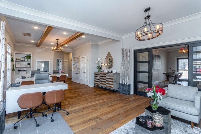 Photo - Woodland Park Apartments