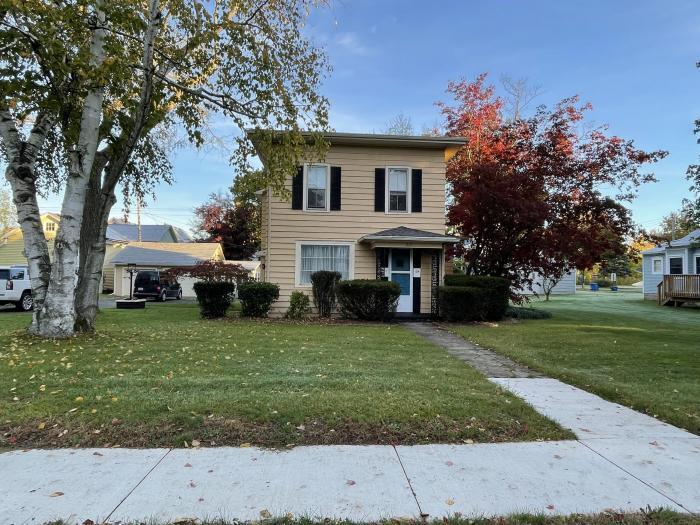 Primary Photo - 3 bedroom in Plainwell MI 49080