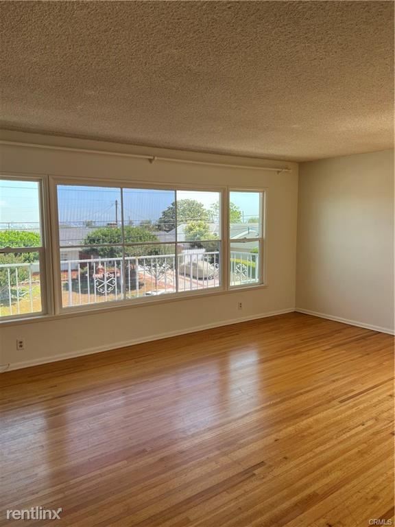 Primary Photo - 3 br, 1.5 bath House - 1309 S Trotwood Ave