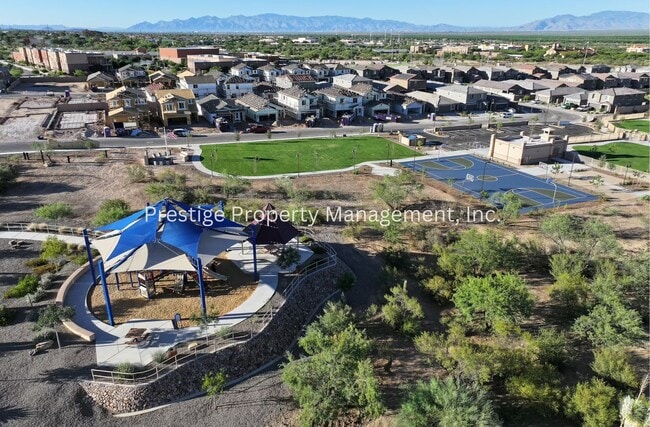 Building Photo - 2/2.5 2 Story Home in Sahuarita!!