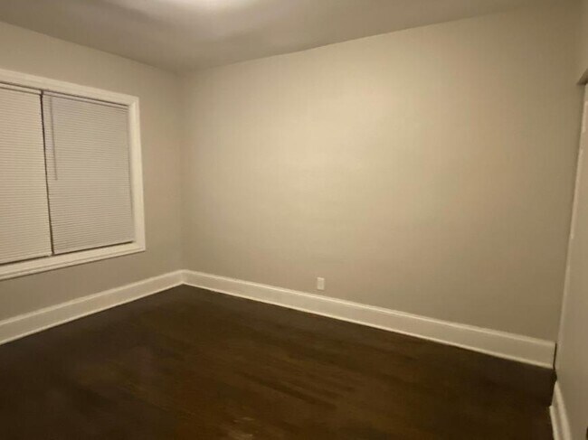 Foto del edificio - 2 bedroom in Chicago IL 60620