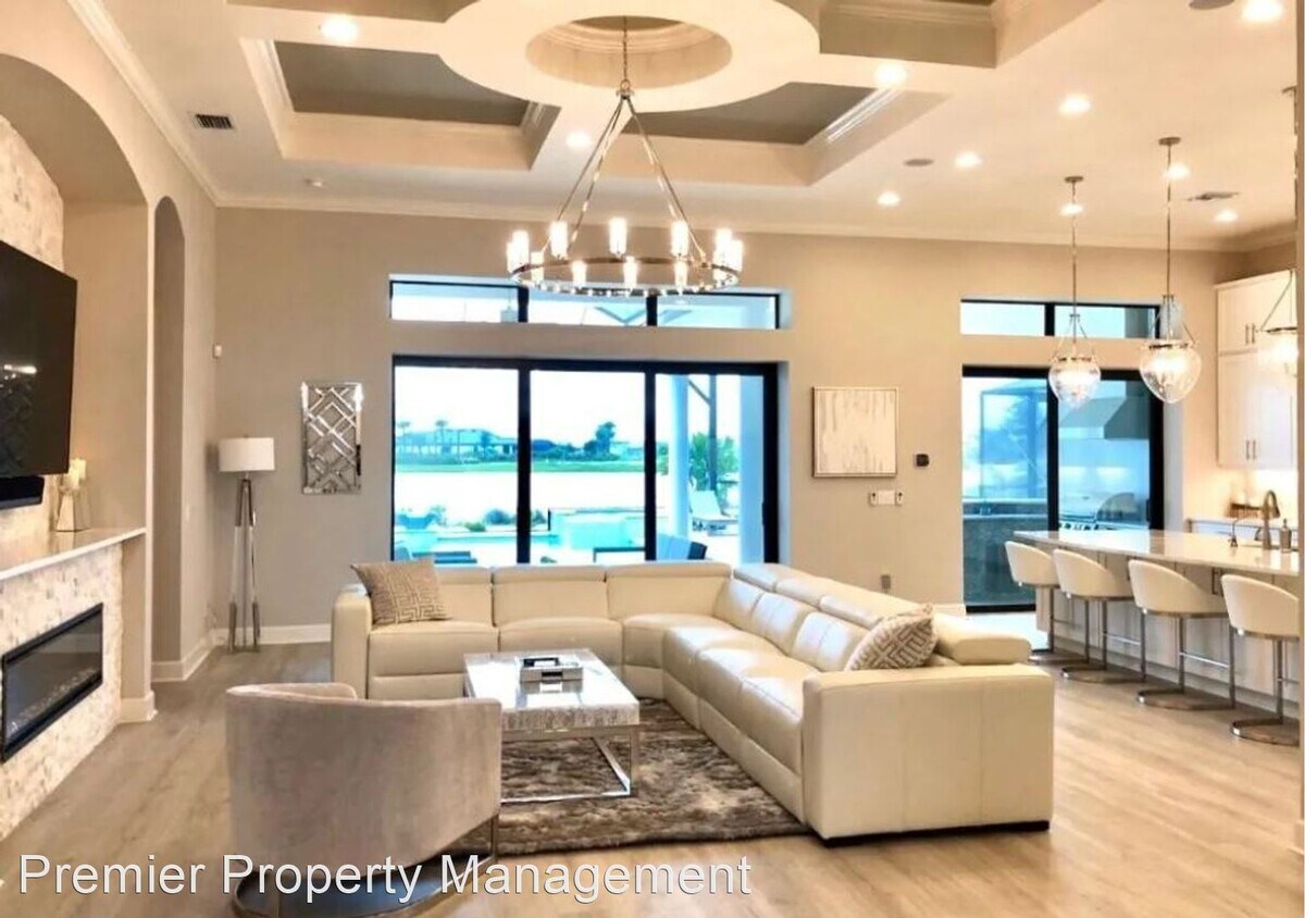 Foto del edificio - 3 br, 4 bath House - 9412 Rapallo Street