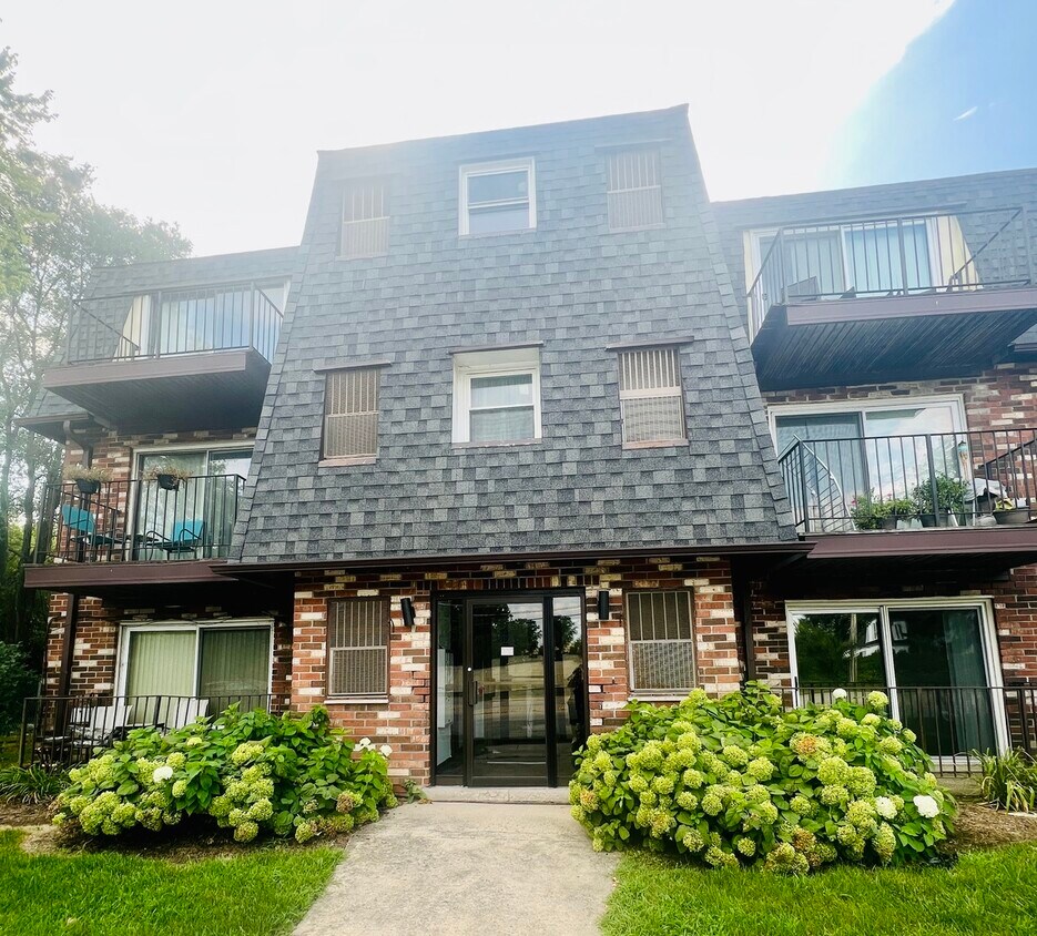 11760 S Ridgeland Ave Unit 2D, Worth, IL 60482 Condo for Rent in