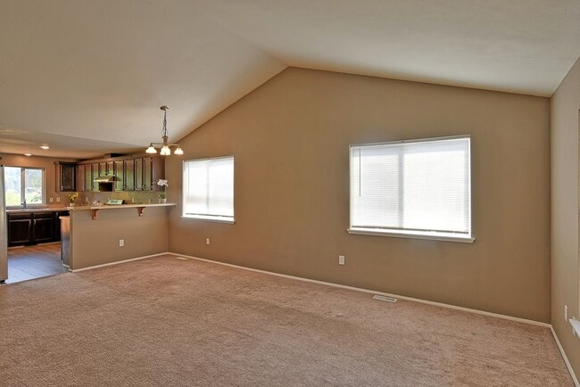 Foto del edificio - 10511 66th Ave NE