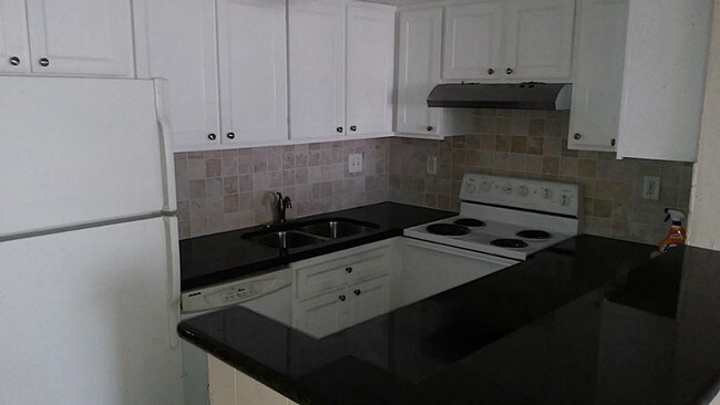 Foto del edificio - 7520 Hornwood Dr