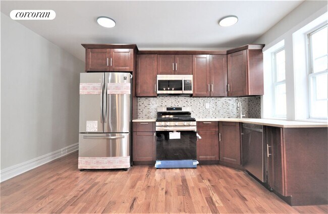 Building Photo - 84 E 40th St