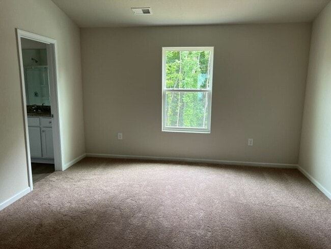 Foto del edificio - Spacious Home minutes from Uptown and the Charlotte Douglass Airport!