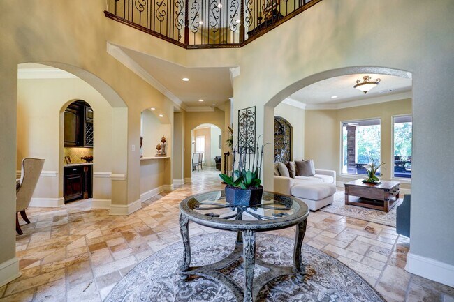 Building Photo - 4434 Chateau Creek Way