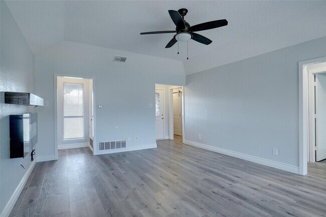 Foto del edificio - 1410 W Torrey St