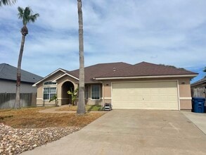 Building Photo - 15829 Vincent Dr