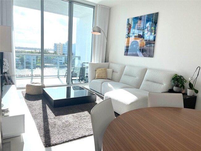 Foto del edificio - 7928 East Dr