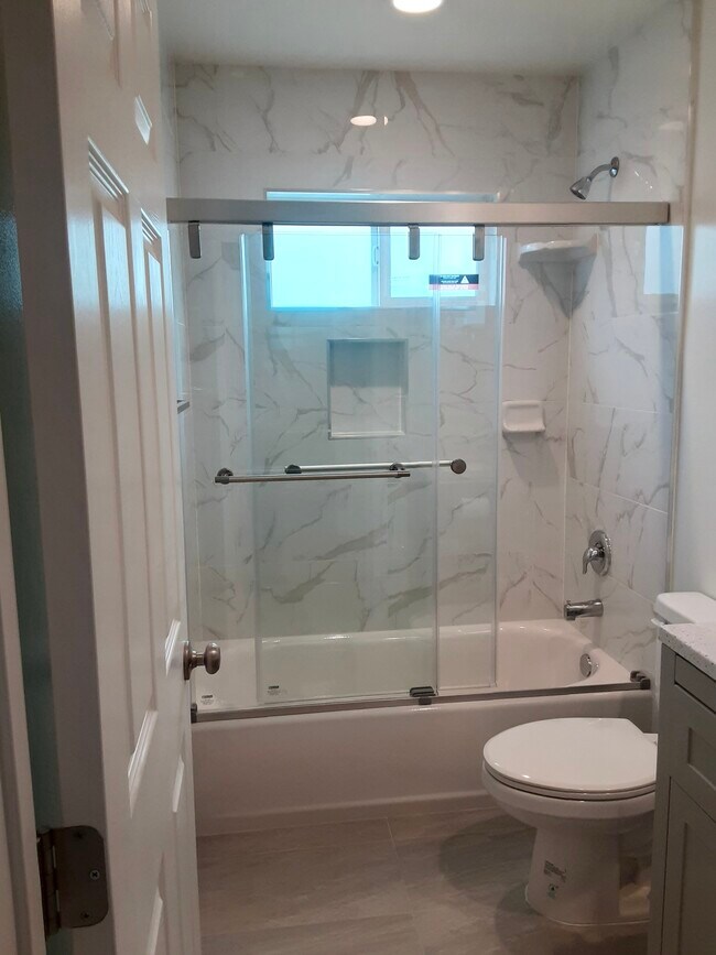 Foto del edificio - 602 N Frederic St