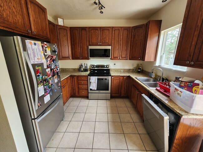 Foto del edificio - 4672 Saddle Ridge Dr