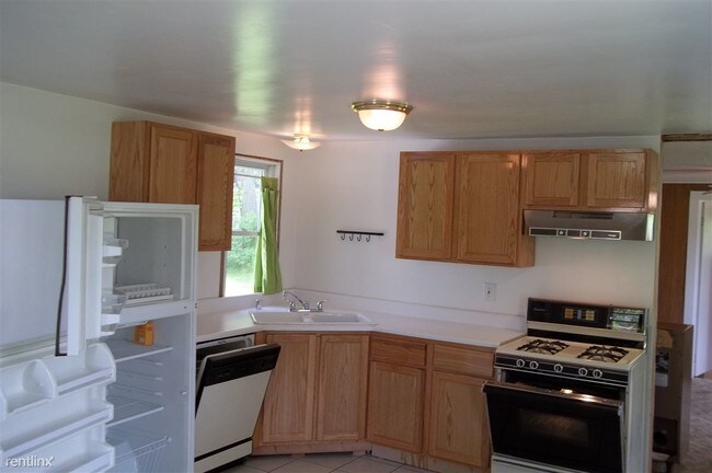 Building Photo - 11515 Sarle Rd