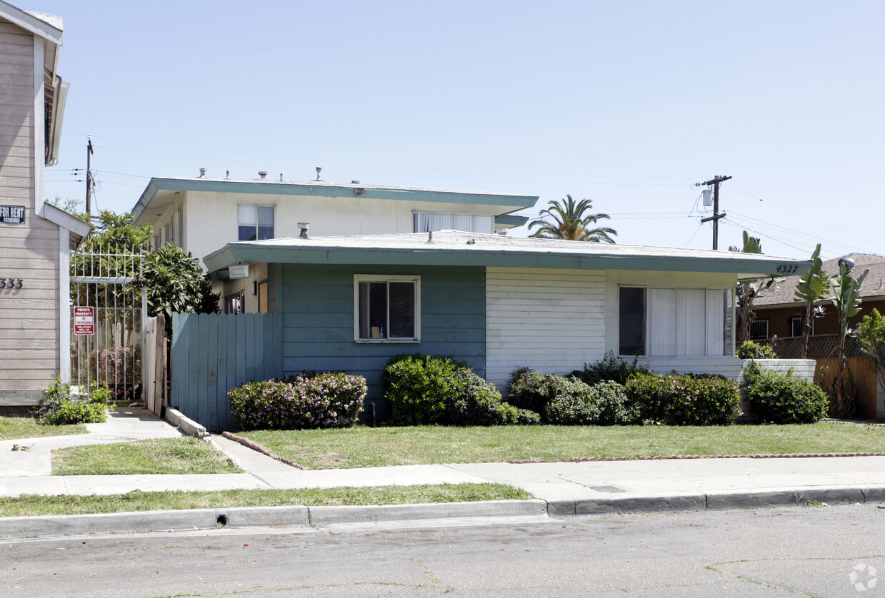 Building Photo - 4327 Altadena Ave