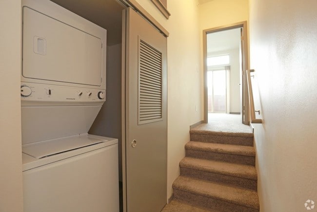 Building Photo - 3701 Paseo del Prado