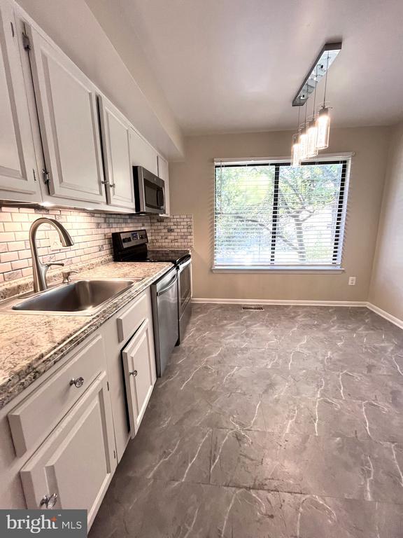 Foto del edificio - 10704 Muirfield Dr