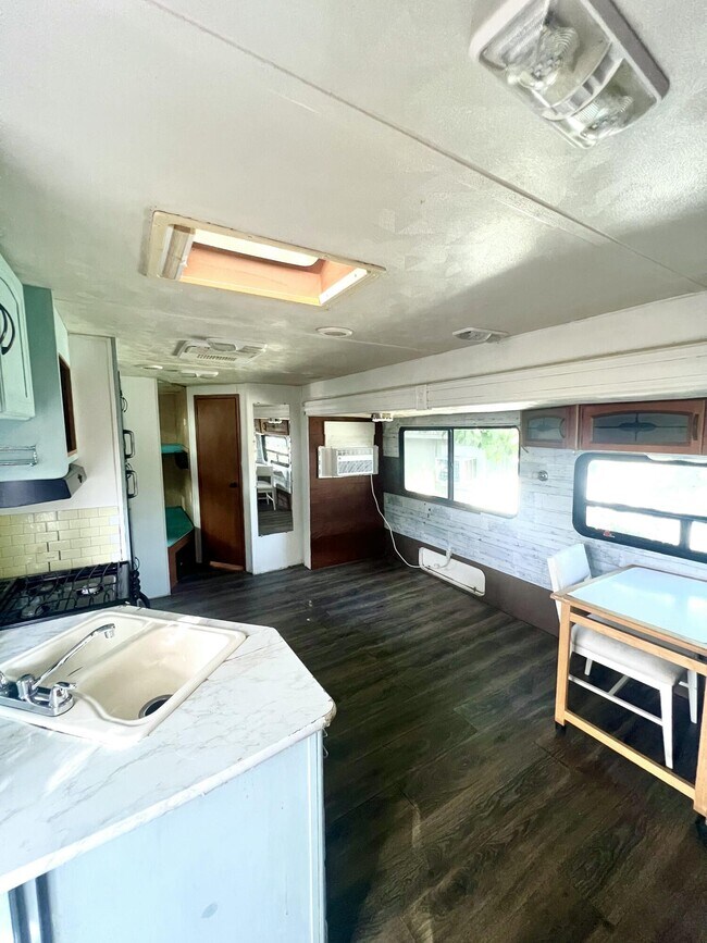 Foto del edificio - 817 Kaye St