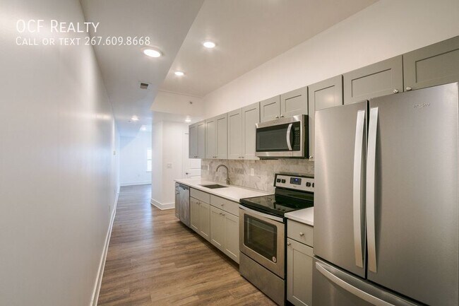 Building Photo - 2444 Frankford Ave