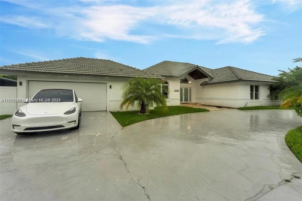 Foto principal - 19905 SW 135th Ave
