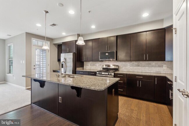 Foto del edificio - 6425 Alan Linton Blvd E