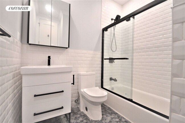 Foto del edificio - 49 E 56th St