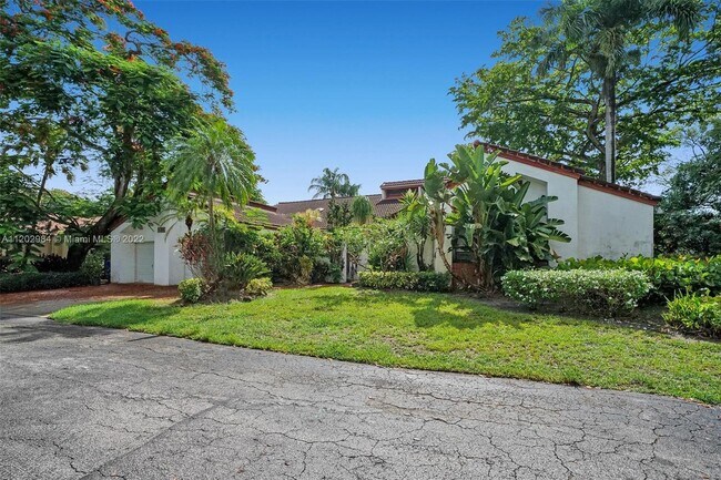 Building Photo - 5740 SW 33rd Terrace