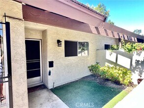 Building Photo - 1144 Stonewall Cir