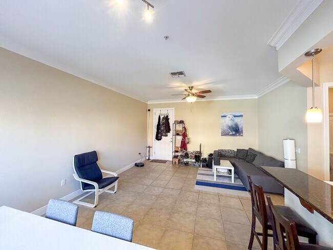 Building Photo - The Palms #302 - Pet Friendly