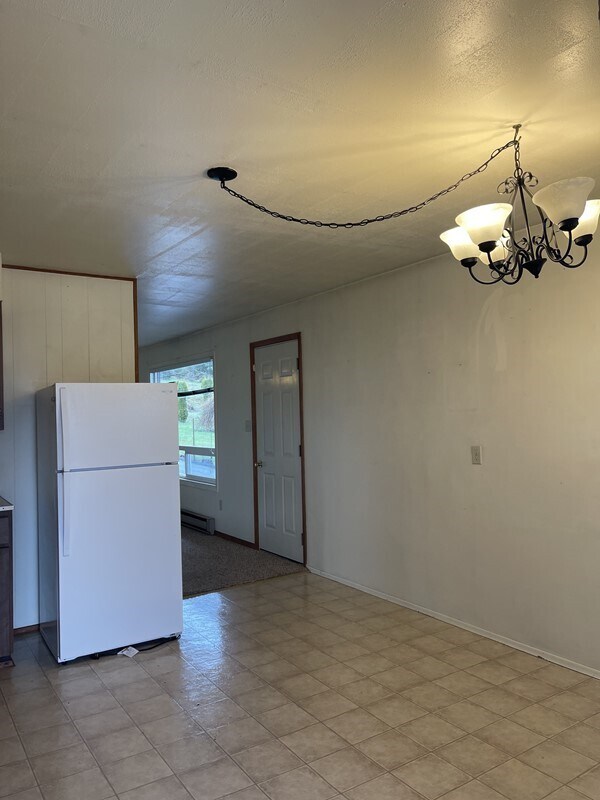 Building Photo - 2 Bedroom Duplex