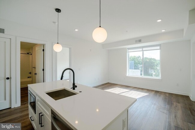 Photo - 5904 Germantown Ave Apartment