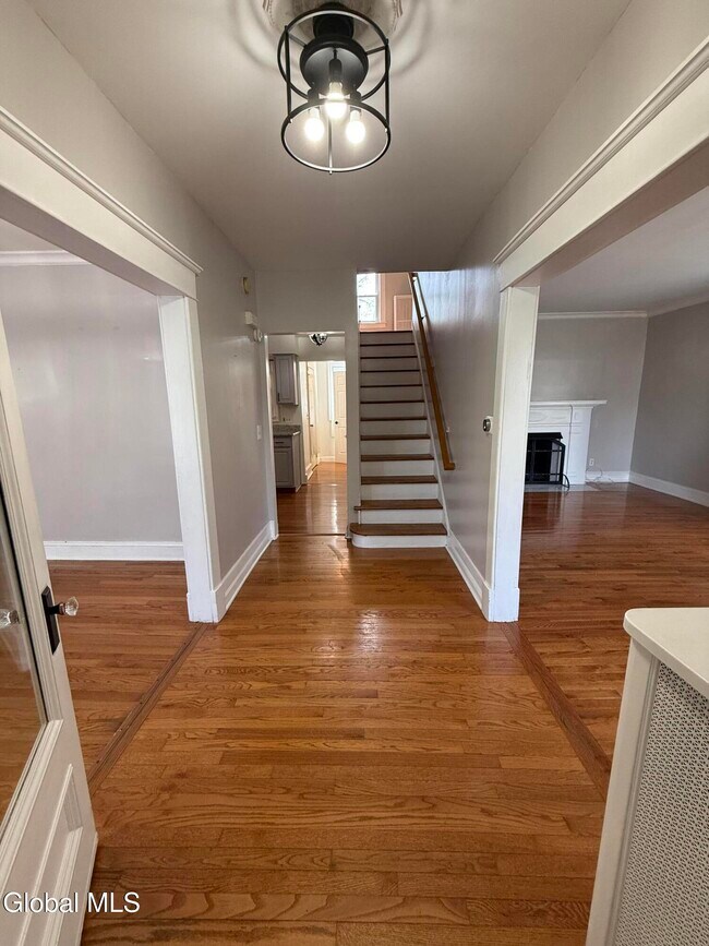 Foto del edificio - 1960 Eastern Pkwy