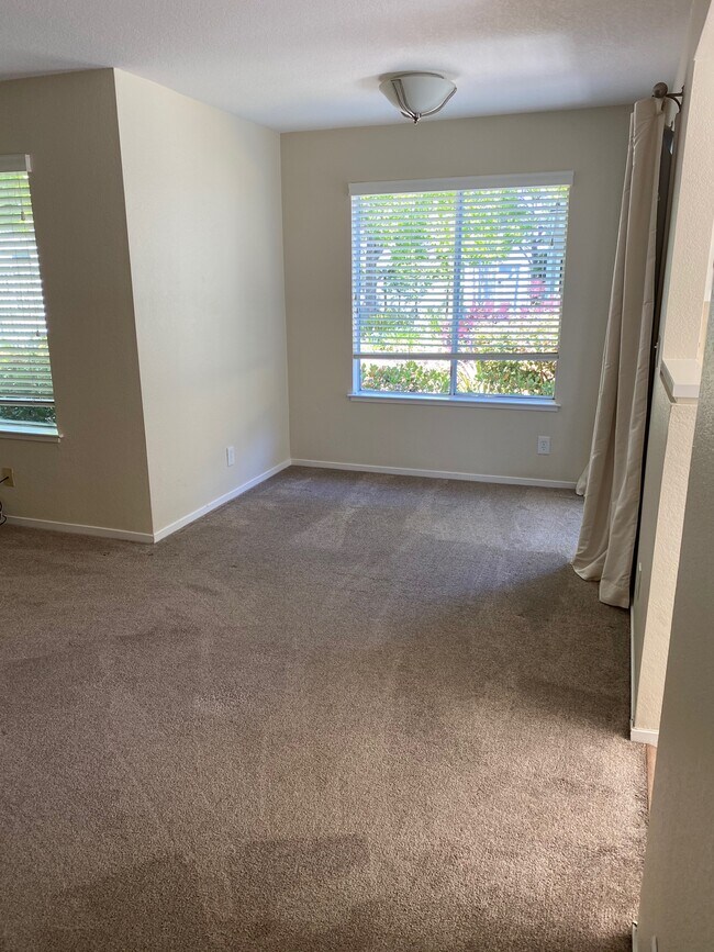 Dining area - 785 Portwalk Plz Apartment