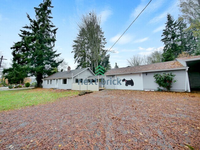 Foto del edificio - 3 Bed and 1 Bath Single-family Home Available for Rent!