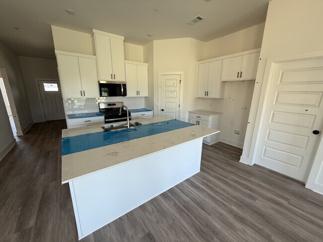 Building Photo - 416 Gosling Is