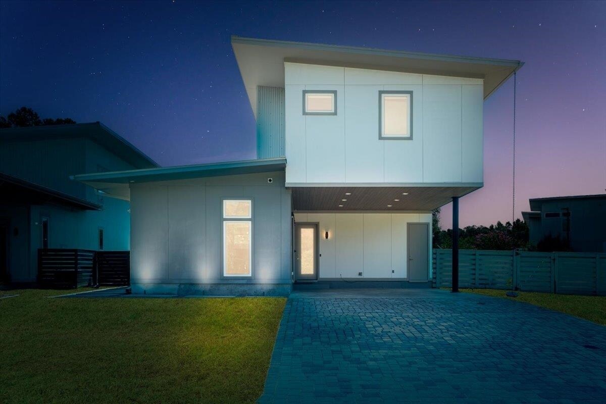 Foto principal - 2327 Lake Hall Rd