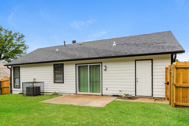 Foto del edificio - 6471 Frosty Leaf Dr