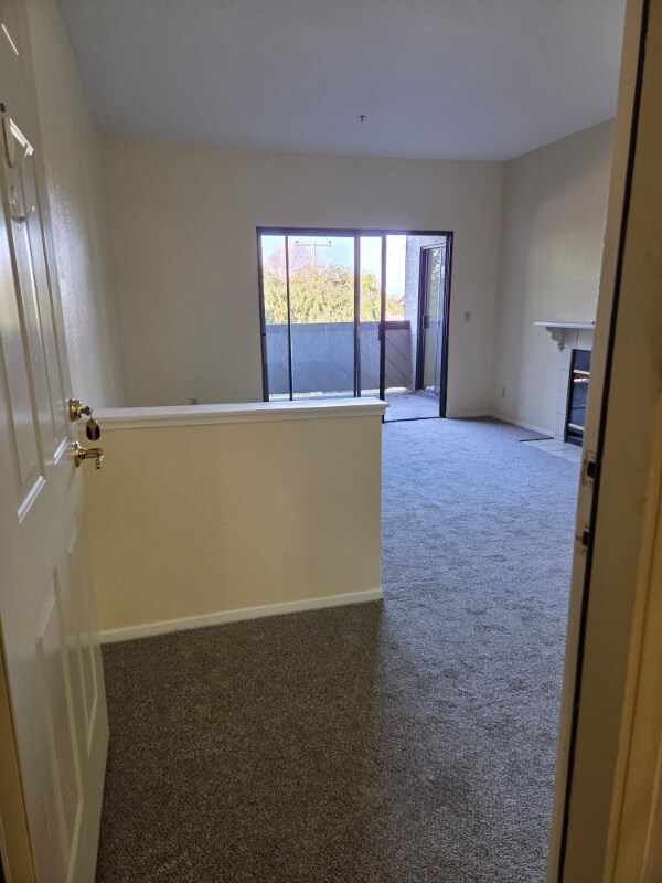 Foto del edificio - 1256 Stanhope Ln