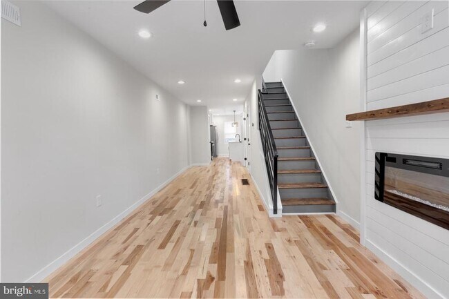 Foto del edificio - 2039 E Letterly St