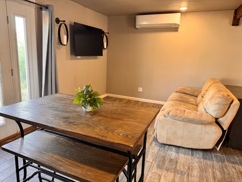 Foto principal - 1495 Mayhew Ln