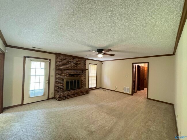 Building Photo - 502 Brenda Dr