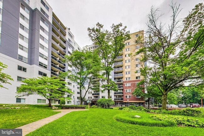 Foto del edificio - 7333 New Hampshire Ave