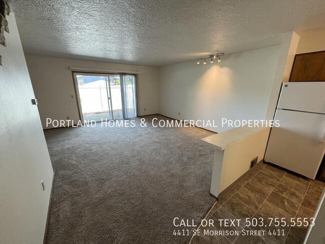Building Photo - 4411 SE Morrison St