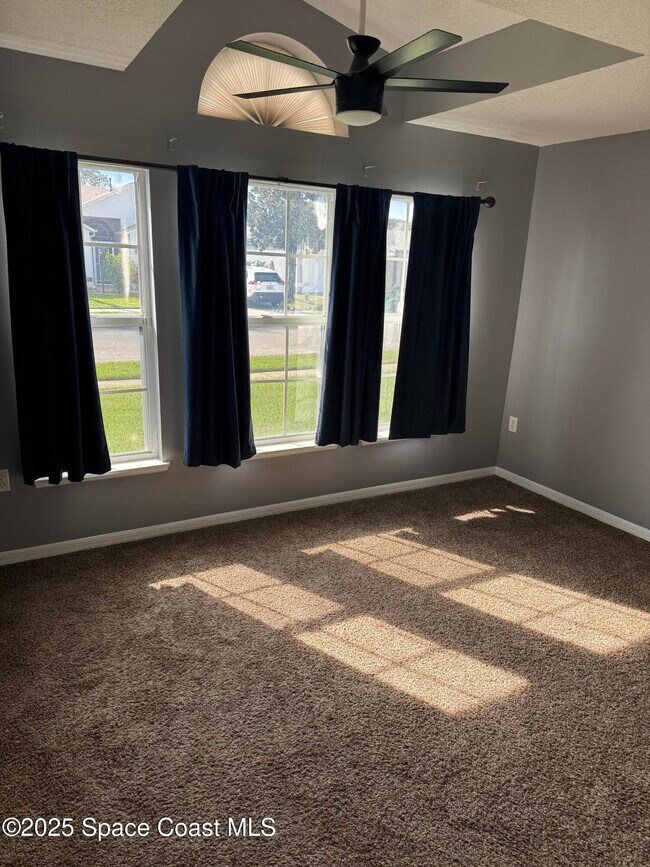 Foto del edificio - 1179 White Oak Cir