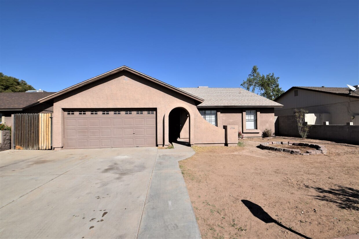 206 E Madison St House Rental in Avondale, AZ