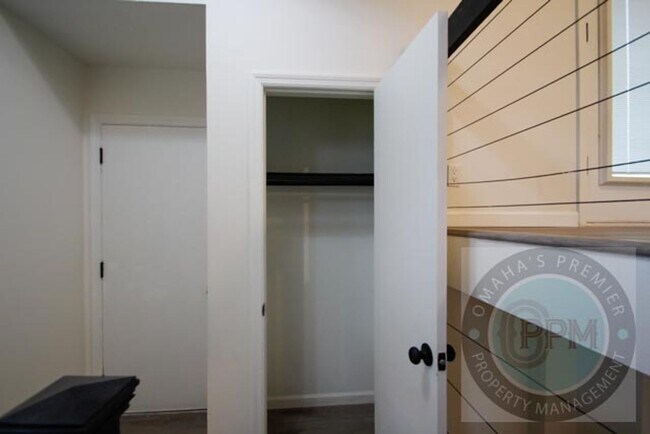 Foto del edificio - Spacious 4-bedroom, 3-bath home in Omaha