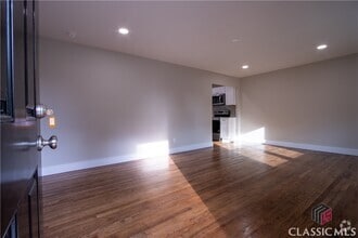 Building Photo - 165 Habersham Dr