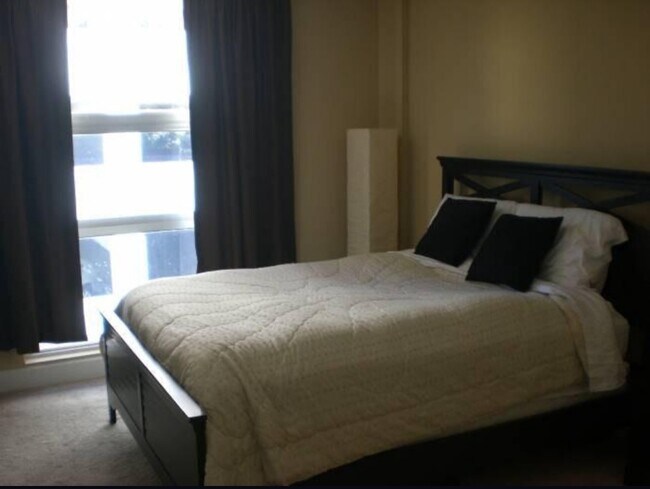 Foto del edificio - 151 E Washington St